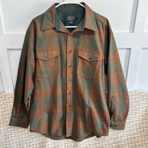 Pendleton Men's Guide Shirt in Rust Green